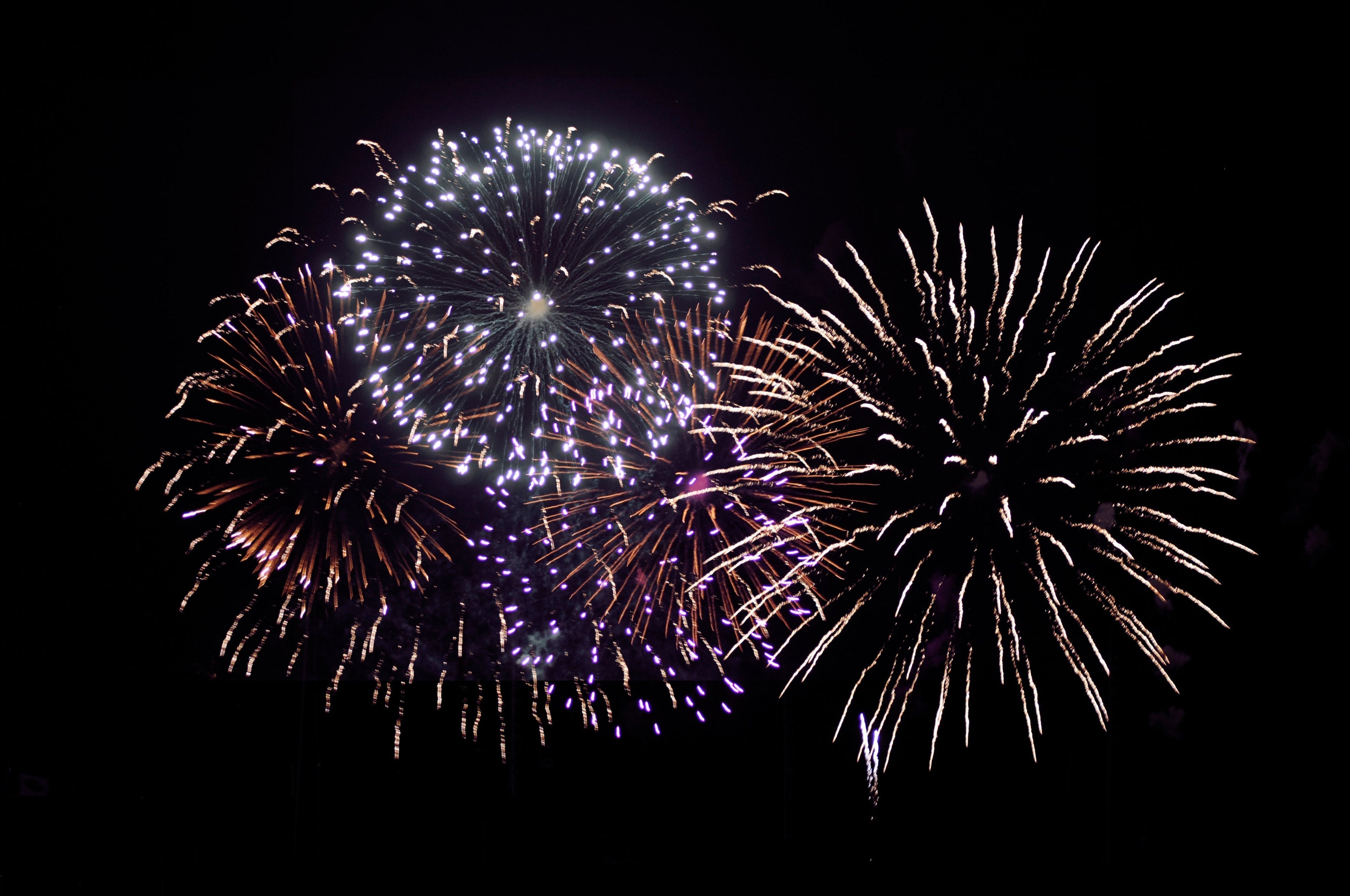 Celebrate Canada and Independence Day with Free Shipping