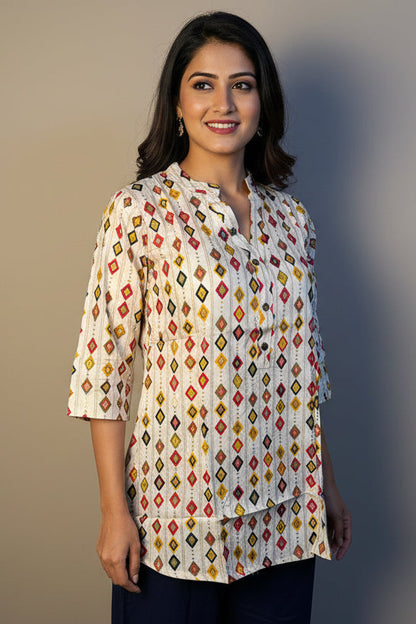 Traditional Short Top with Gold Tint
