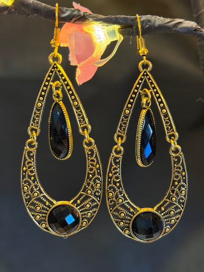 Eclipse Elegance Earrings Gold