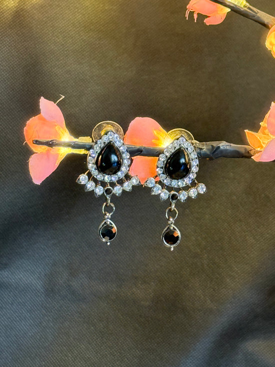 Ratri-Ashru Earring