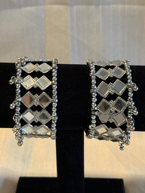 Darpanika Bangle Set