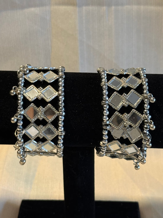 Darpanika Bangle Set