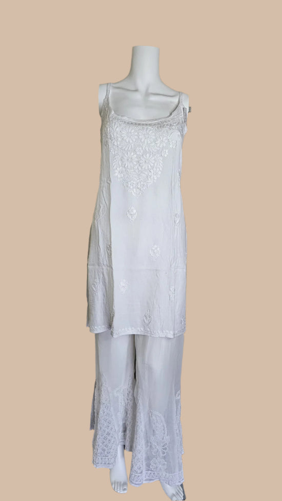 Tunique blanche à bretelles courtes