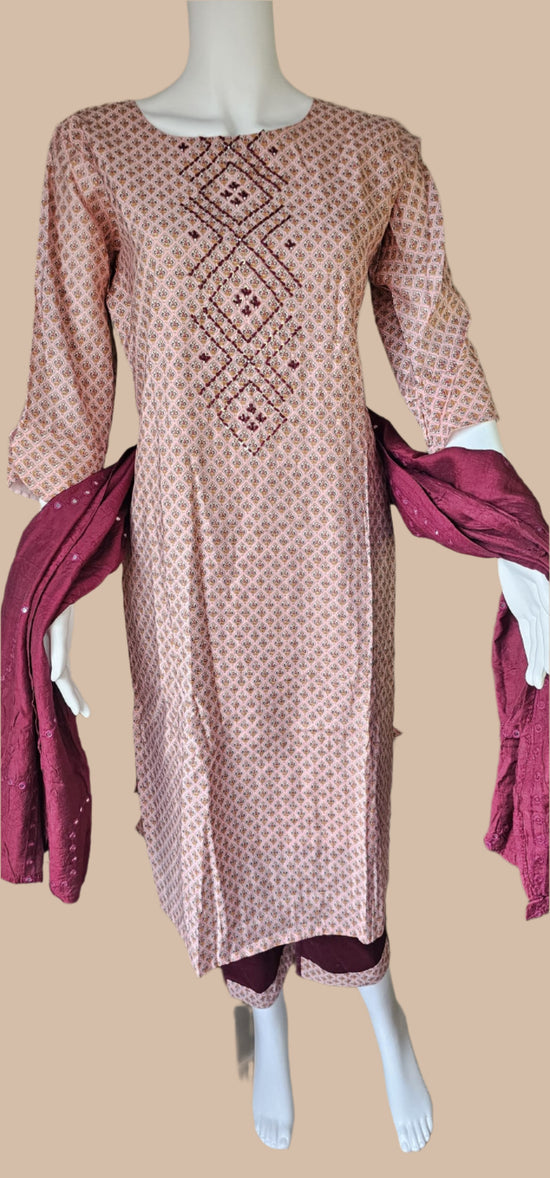 Ensemble tunique rose trois pièces