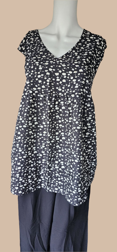 Black Floral Sleeveless Tunic