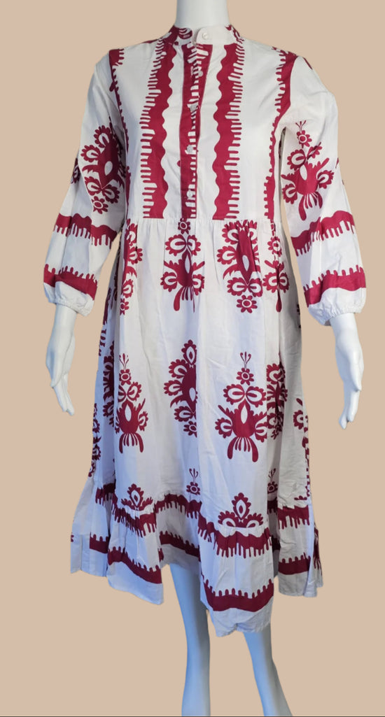 Robe ethnique longue rouge et blanche