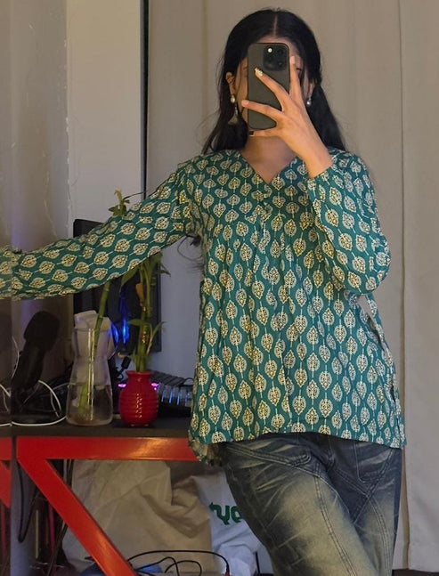 The Gulshan Kurti Green Fits S-L