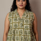 Sleeveless Short Top with Collar Neck