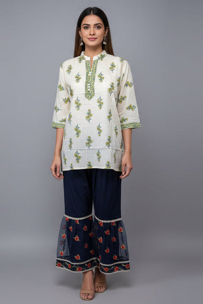 Blossom Classic Short Top