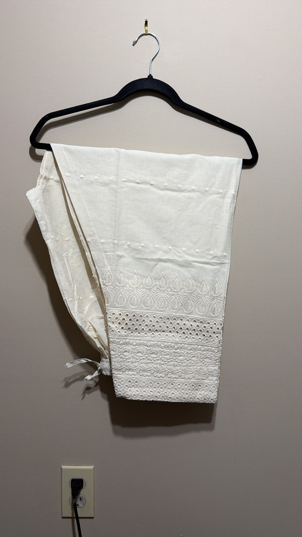 Chikankari Farshi Salwar Pants