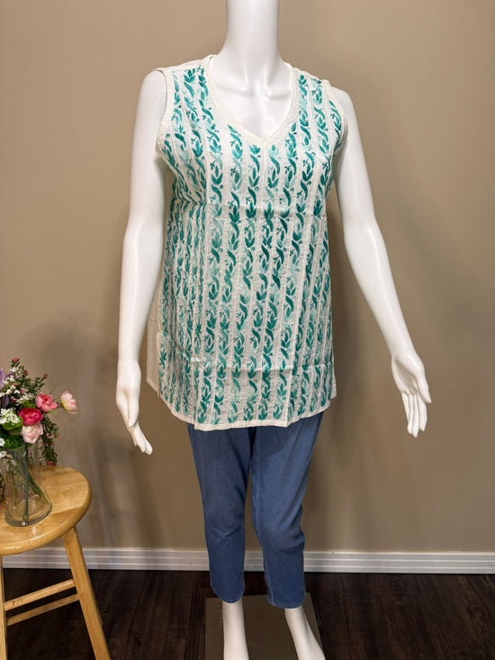 Haut court sans manches Chikankari blanc