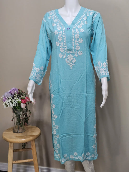 Tunique Chikankari longue en rayonne à col en V