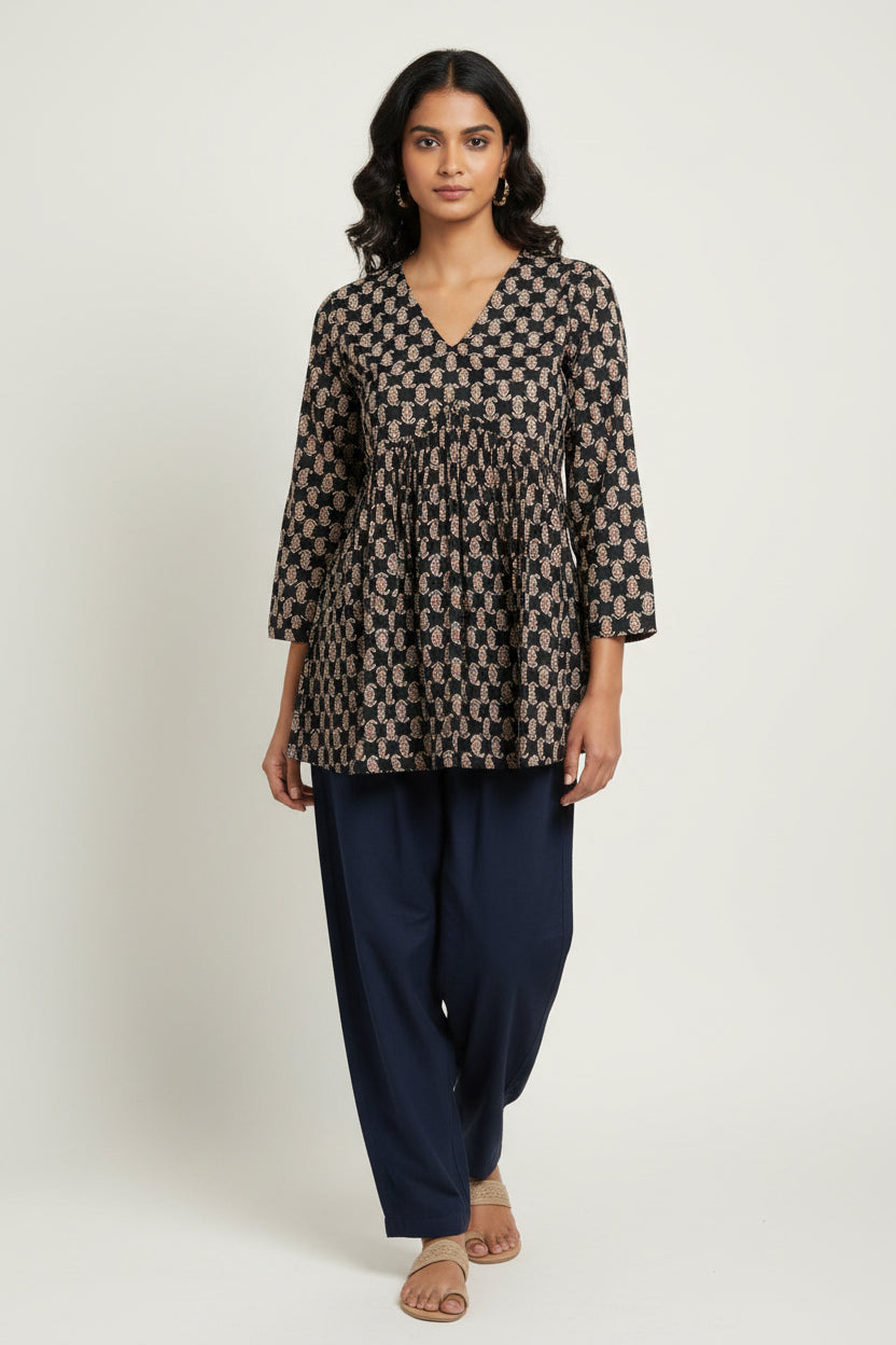 Heritage Paisley Short Cotton Top