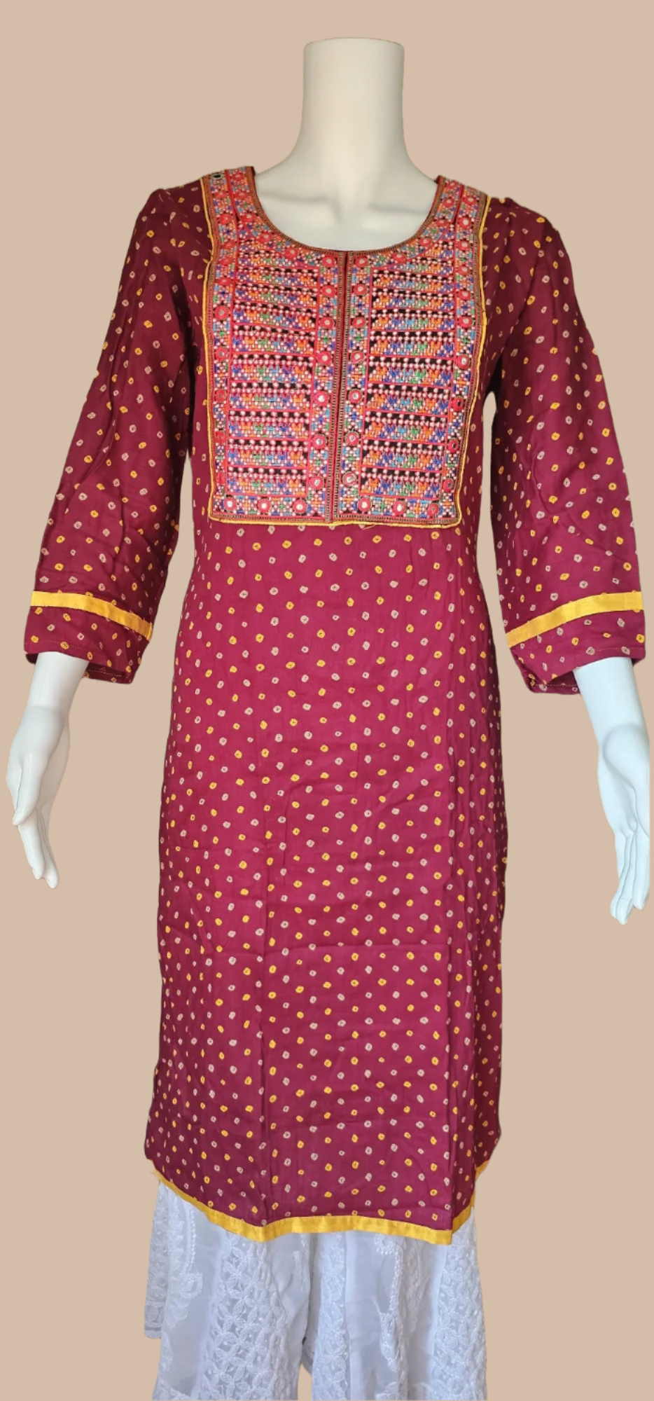 Bandhani marron avec tunique à empiècement miroir